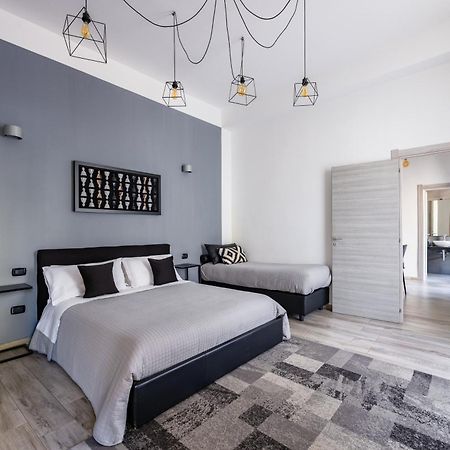 Palazzo Mormando - Modern Apartment Napoli Bagian luar foto