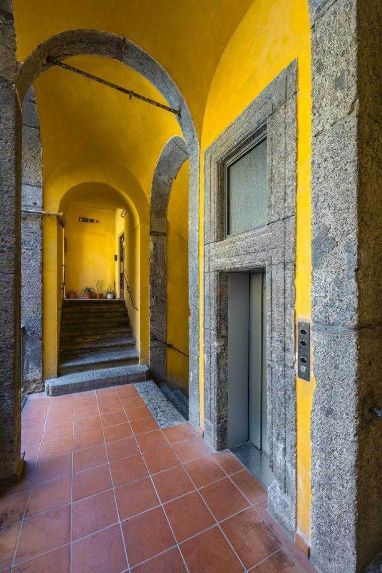 Palazzo Mormando - Modern Apartment Napoli Bagian luar foto