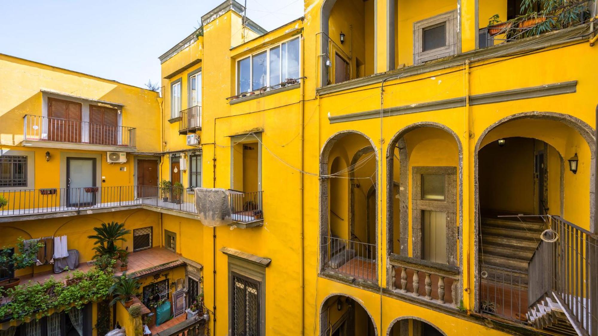 Palazzo Mormando - Modern Apartment Napoli Bagian luar foto