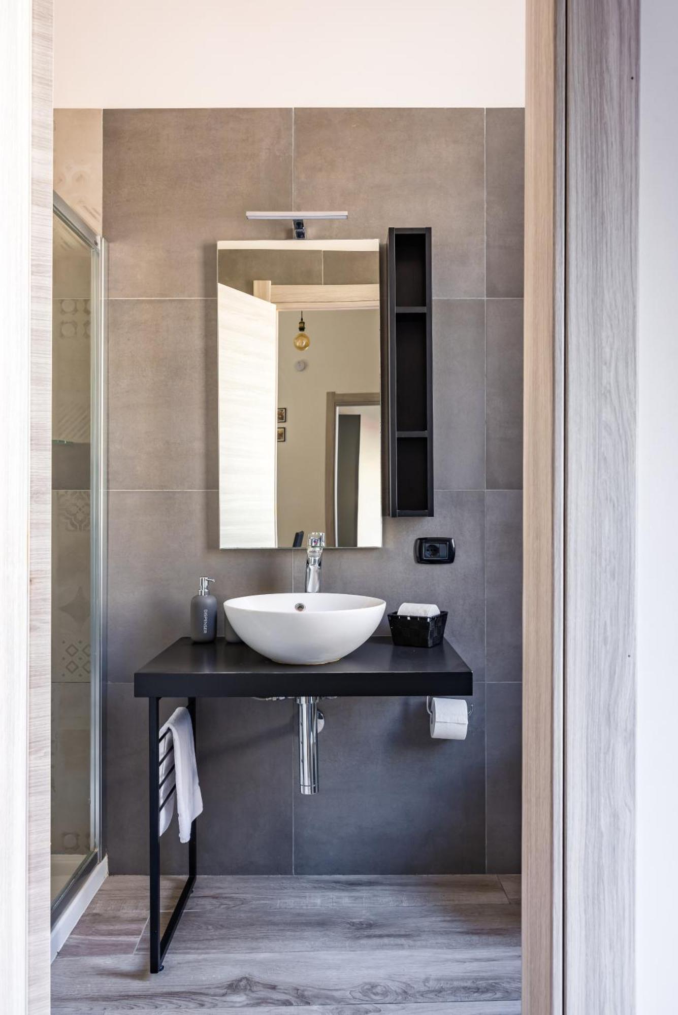 Palazzo Mormando - Modern Apartment Napoli Bagian luar foto