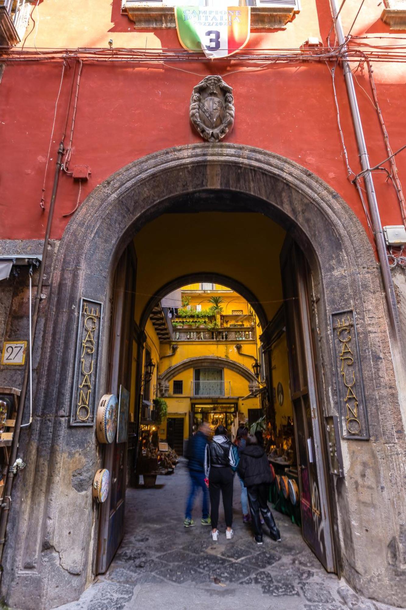 Palazzo Mormando - Modern Apartment Napoli Bagian luar foto