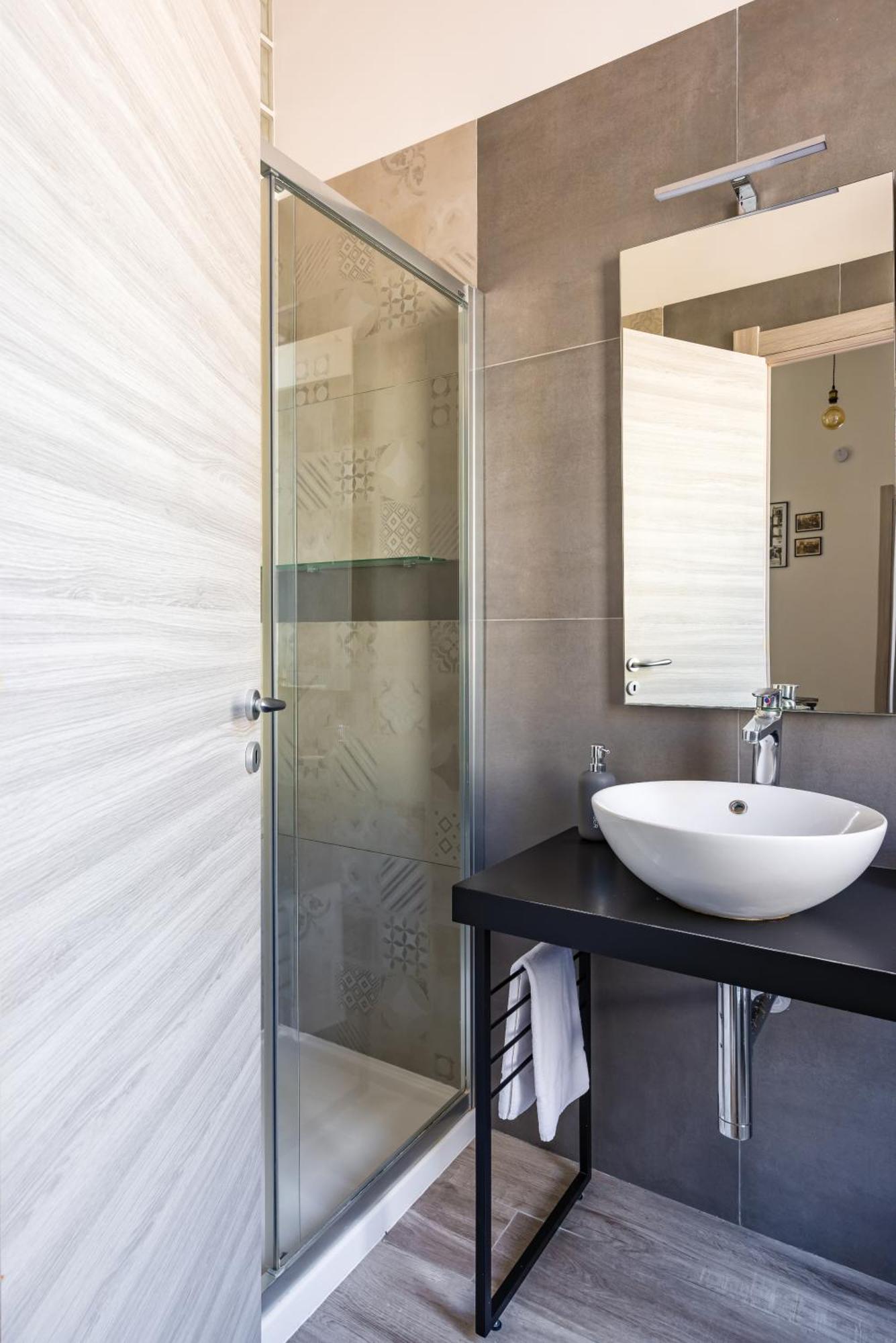Palazzo Mormando - Modern Apartment Napoli Bagian luar foto