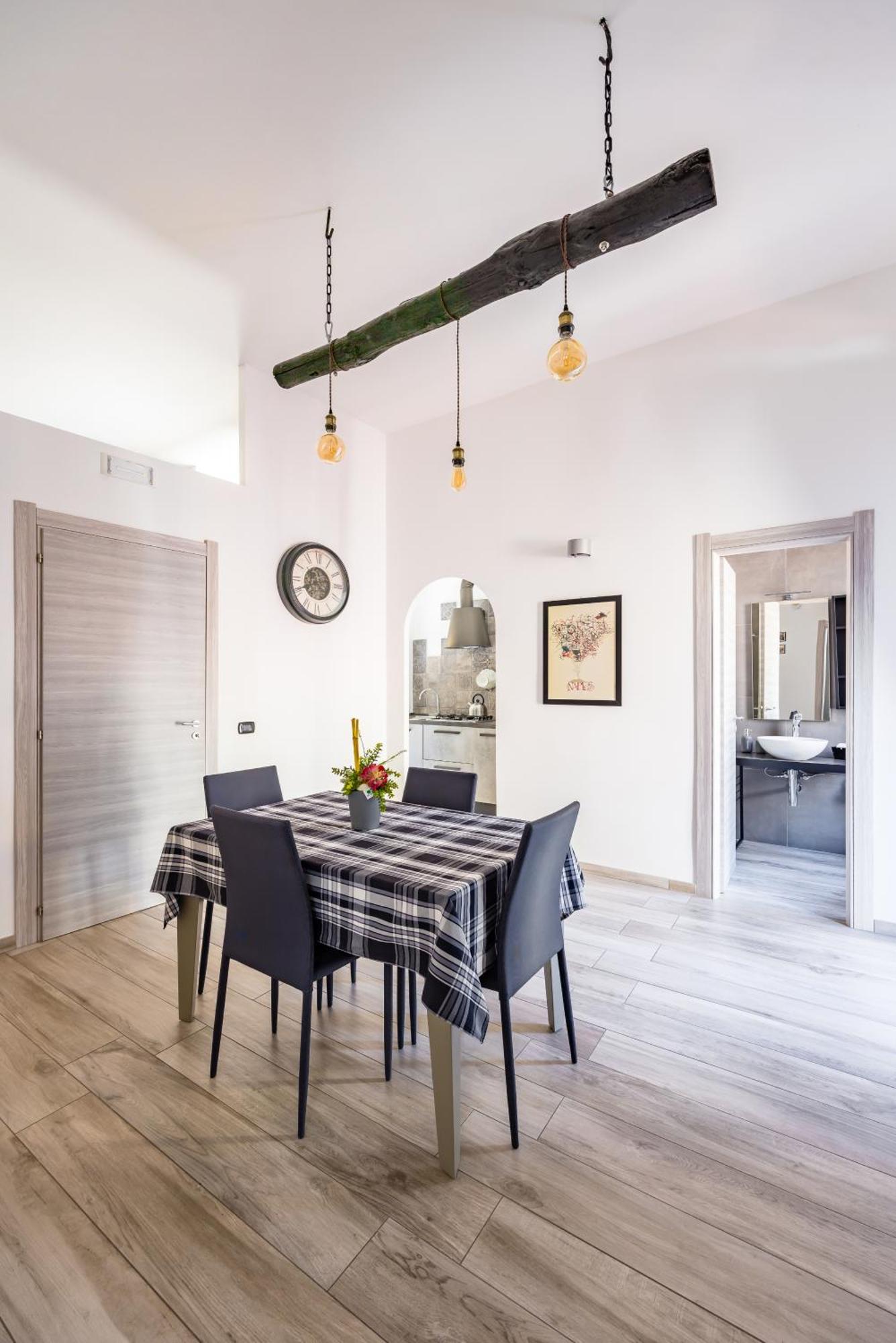 Palazzo Mormando - Modern Apartment Napoli Bagian luar foto